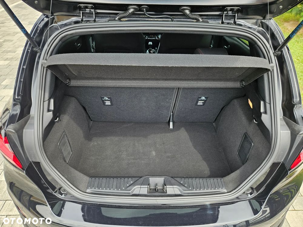 Ford Fiesta 1.0 EcoBoost S&S ST-LINE - 23