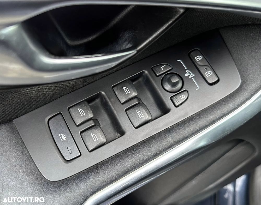 Volvo V40 - 30