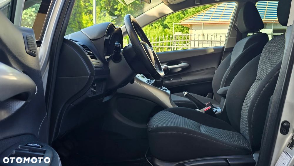 Toyota Auris 1.6 Prestige - 9