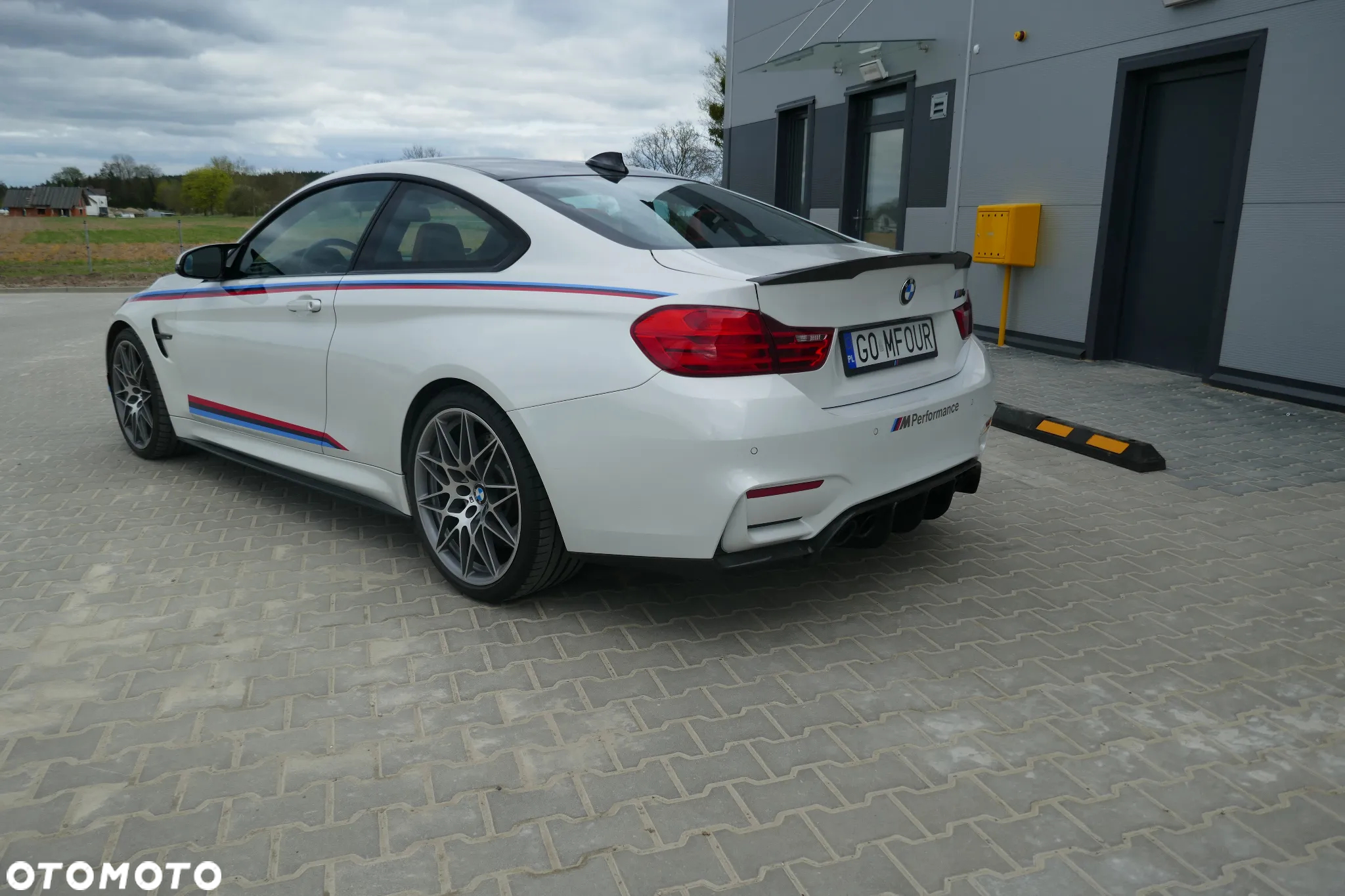 BMW M4 DKG - 8