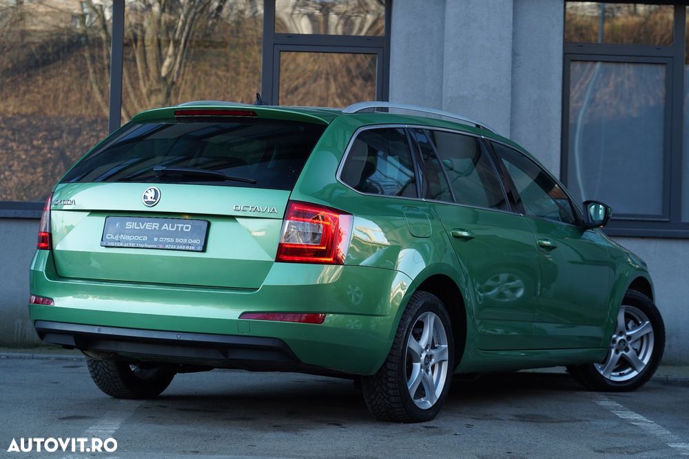 Skoda Octavia 2.0 TDI DSG Style - 23