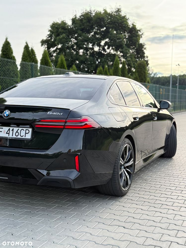 BMW Seria 5 540d xDrive mHEV M Sport - 5