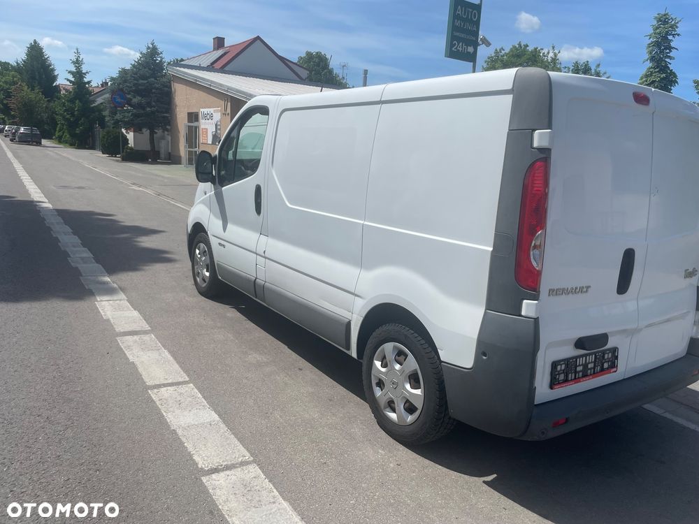 Renault Trafic - 8