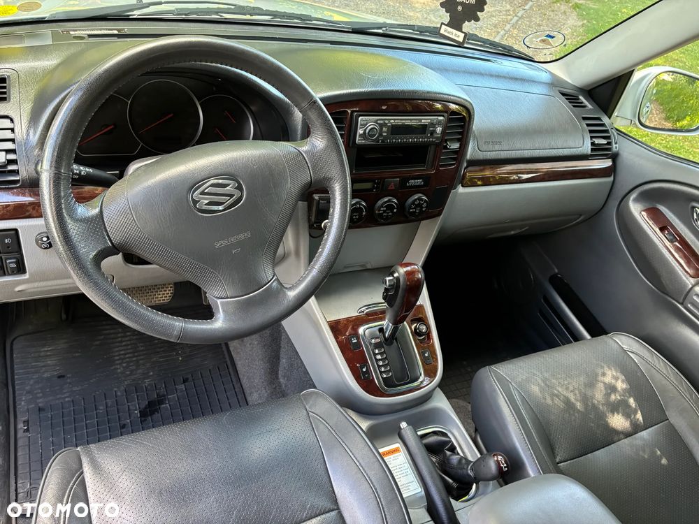 Suzuki Grand Vitara - 11