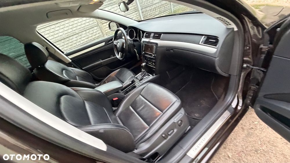 Skoda Superb 2.0 TDI DSG Exclusive - 34