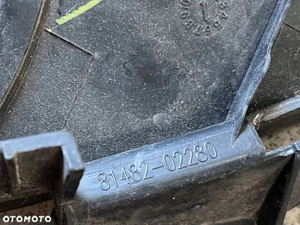 KRATKA ZDERZAKA LEWA 81482-02280 TOYOTA AURIS II - 3