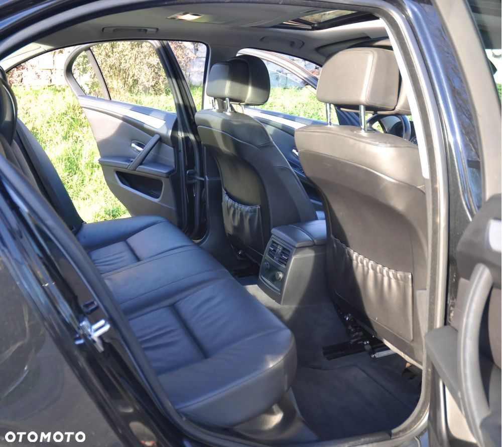 BMW Seria 5 520d - 14