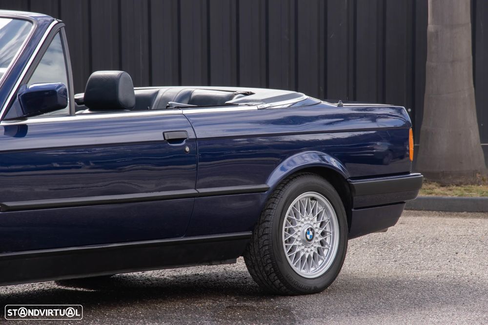 BMW 320 i Cabriolet - 4