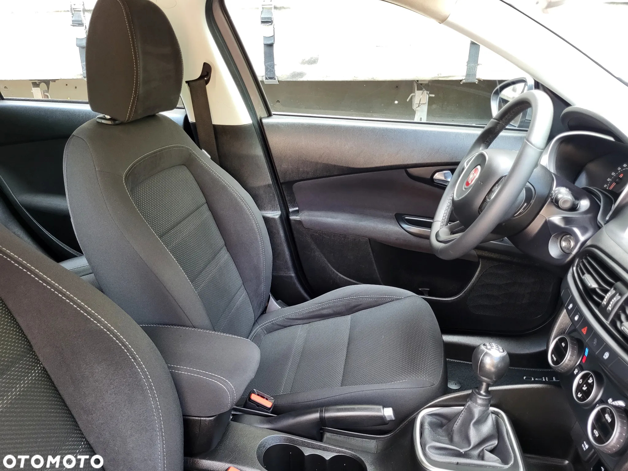 Fiat Tipo 1.4 T-Jet 16v Lounge - 34