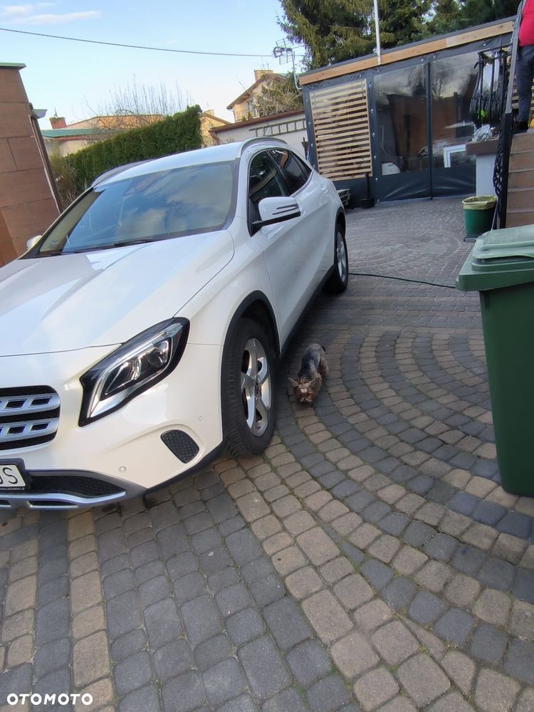 Mercedes-Benz GLA 200 7G-DCT AMG Line - 3