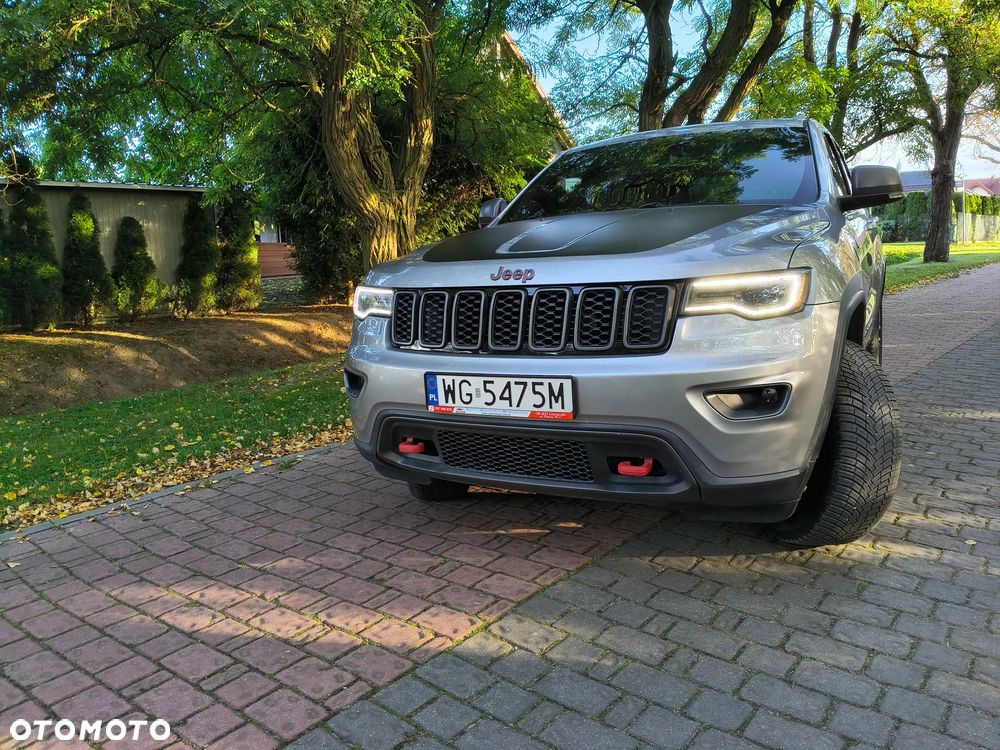 Jeep Grand Cherokee - 21