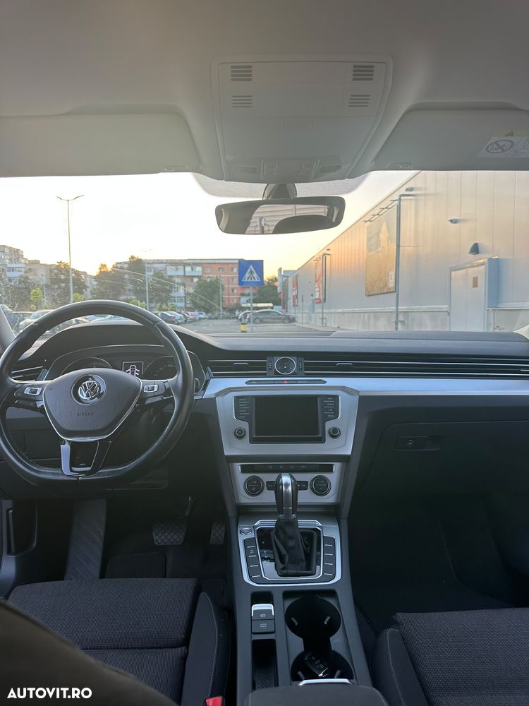 Volkswagen Passat 1.4 TSI BlueMotion Technology DSG Comfortline - 10