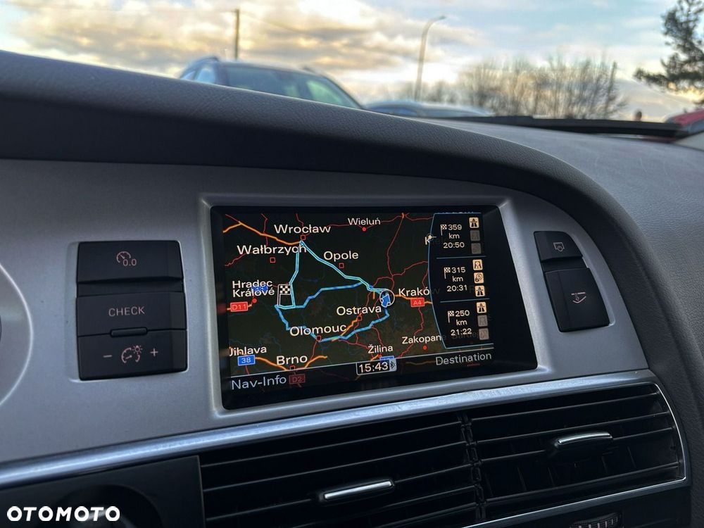 Audi A6 Avant - 17
