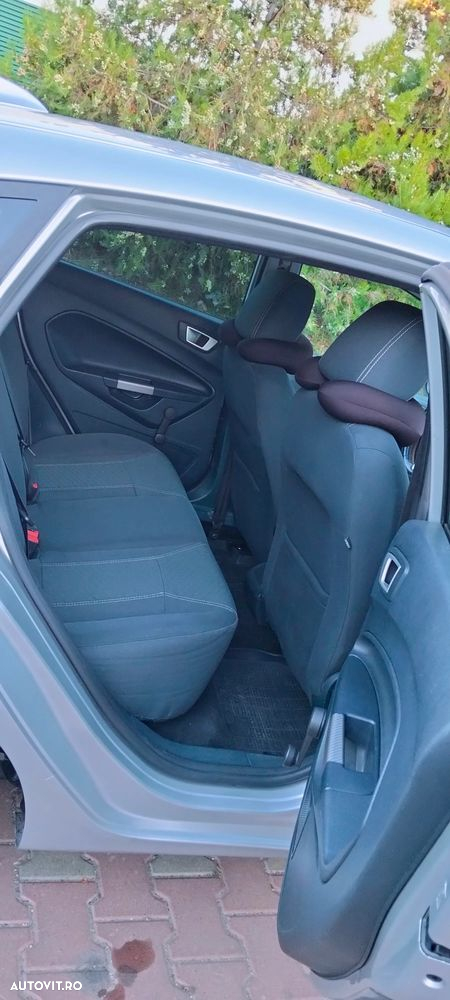 Ford Fiesta 1.6 TDCi DPF Titanium - 17