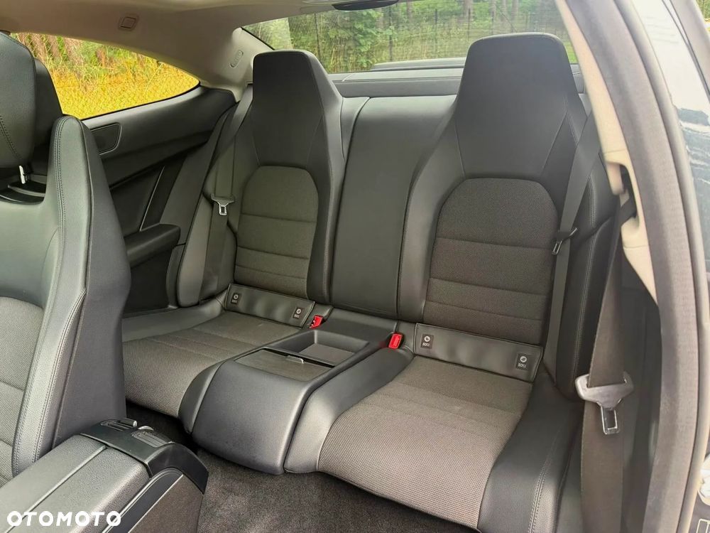 Mercedes-Benz Klasa C 180 BlueEFFICIENCY 7G-TRONIC - 17