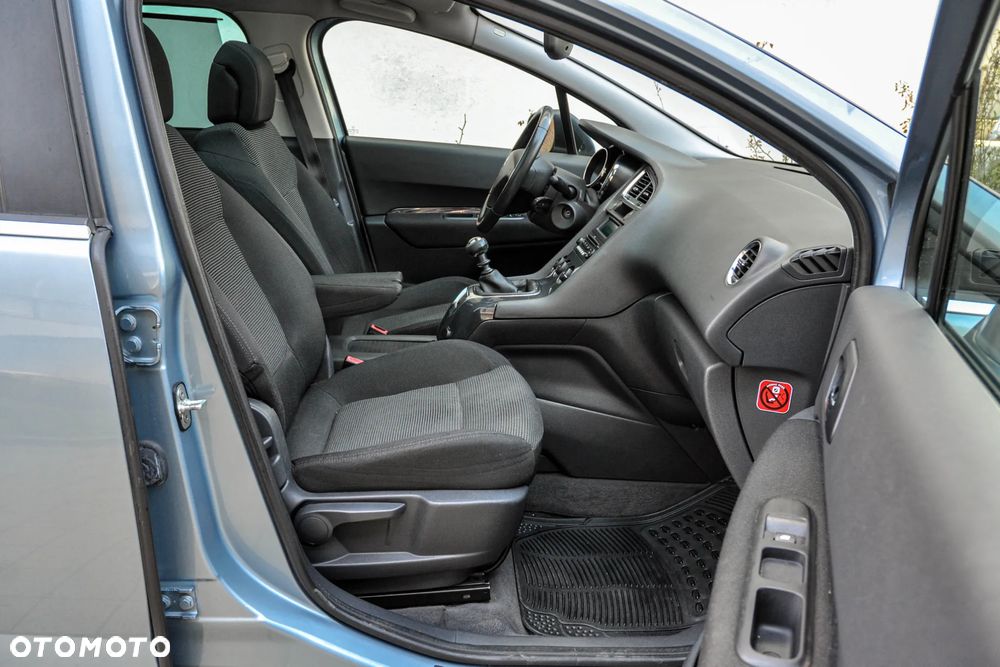 Peugeot 5008 - 11