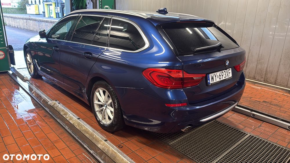 BMW Seria 5 530d xDrive Luxury Line - 4