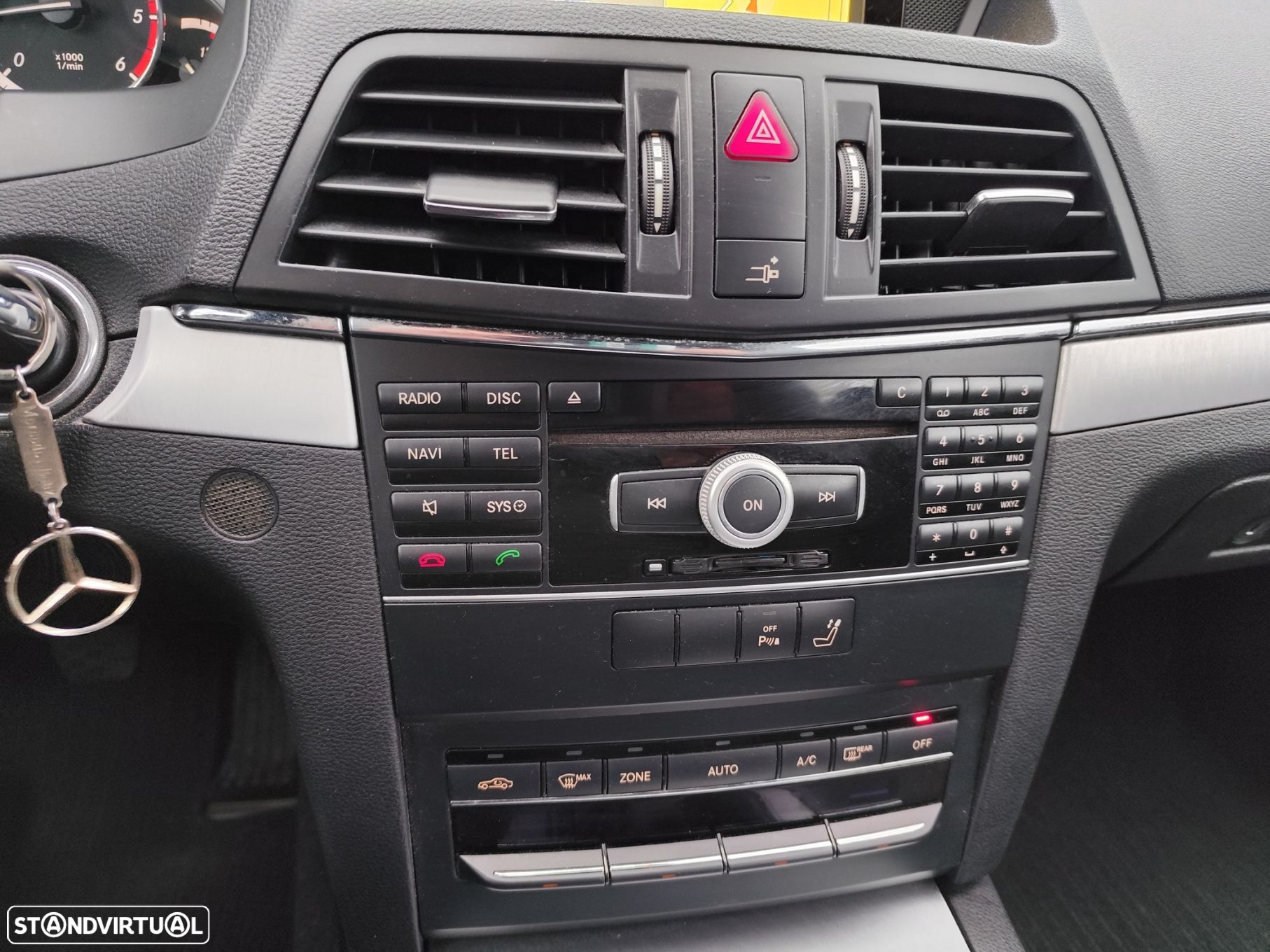 Mercedes-Benz E 220 CDi Avantgarde BlueEfficiency - 13