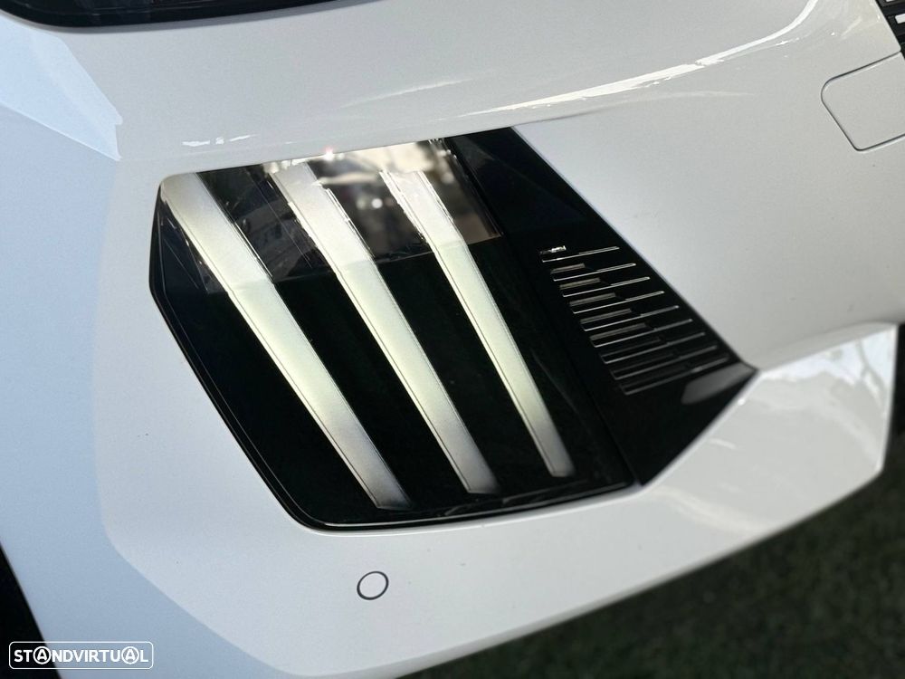 Peugeot e-208 50 kWh GT - 32