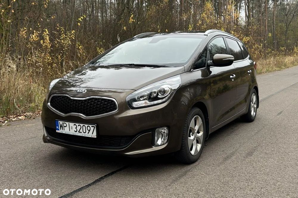 Kia Carens 1.6 GDI L - 1