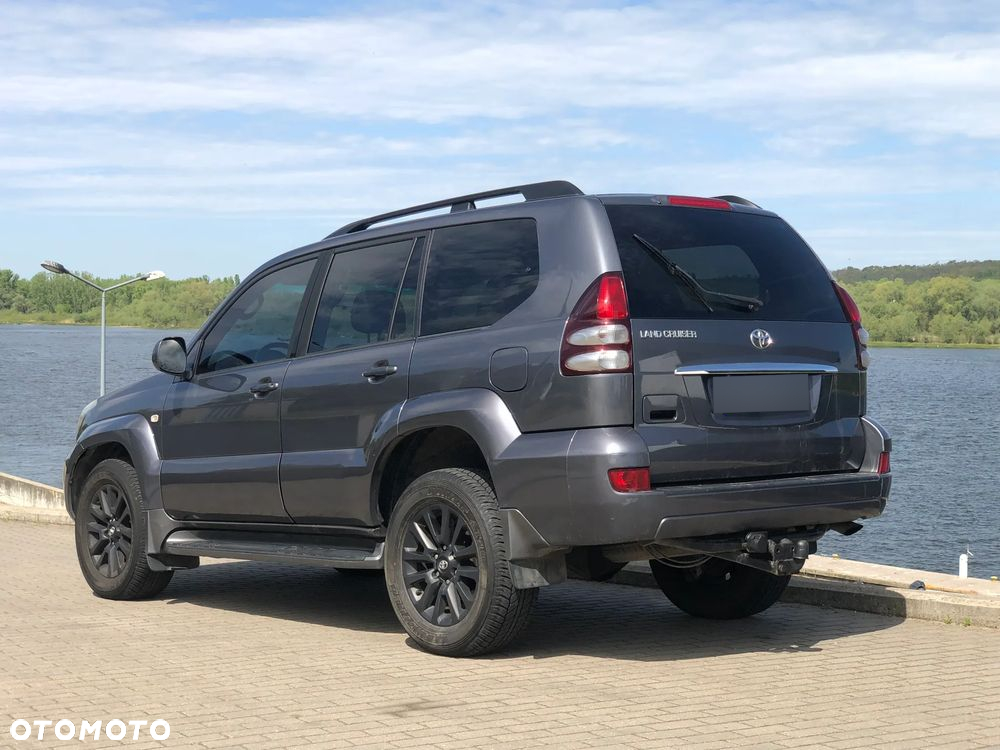 Toyota Land Cruiser - 11