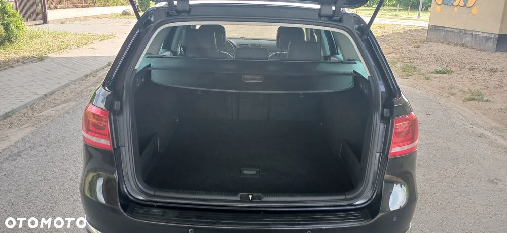 Volkswagen Passat 2.0 Blue TDI SCR Comfortline - 12