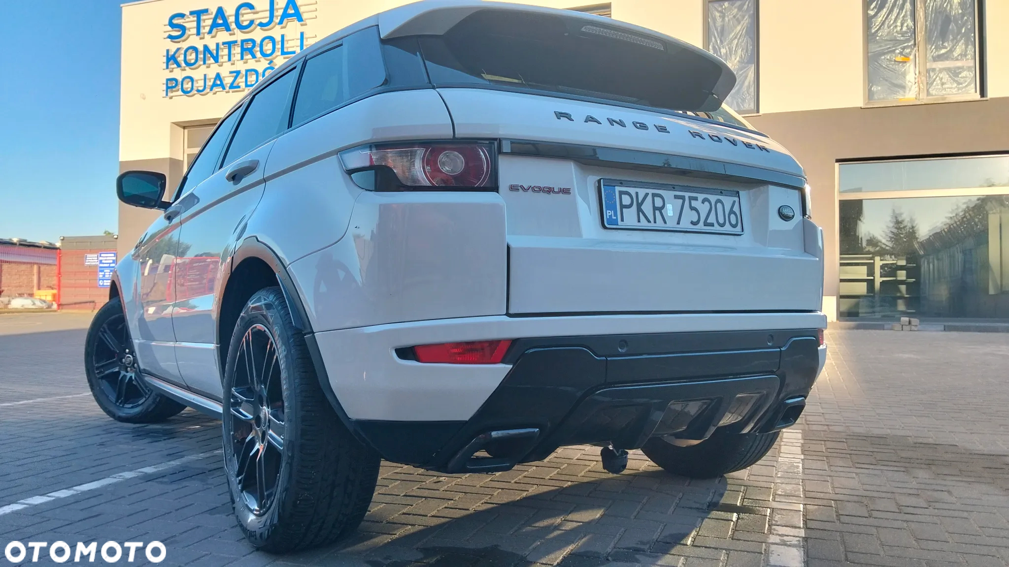 Land Rover Range Rover Evoque - 12