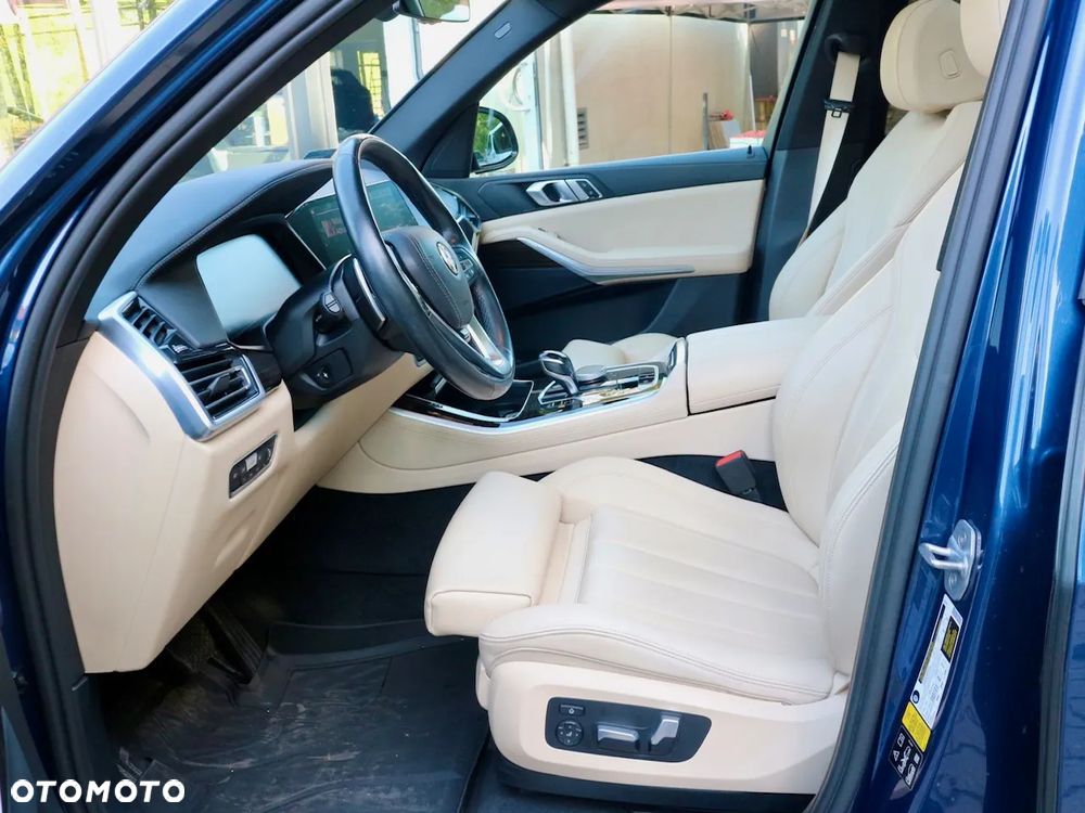 BMW X5 xDrive40i - 11