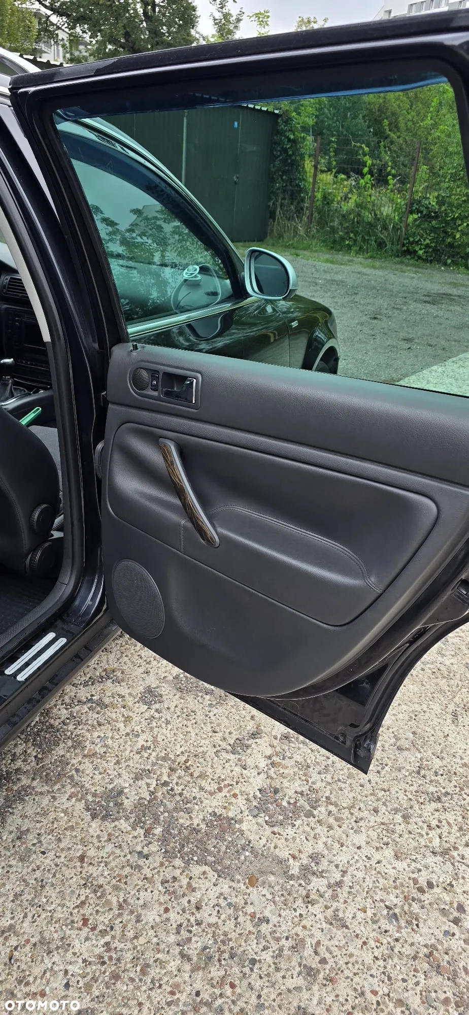 Volkswagen Passat Variant 2.0 TDI DPF Exclusive - 17