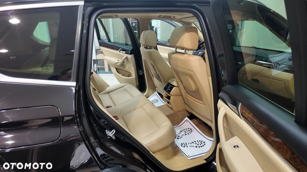 BMW X3 xDrive28i xLine sport - 32