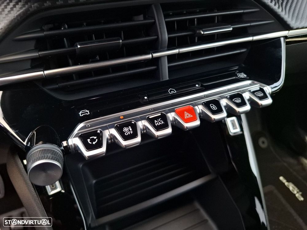 Peugeot 2008 1.2 Hybrid Allure e-DCS6 — fotografia 20