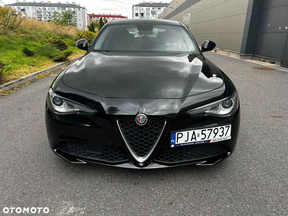 Alfa Romeo Giulia 2019 photo 4