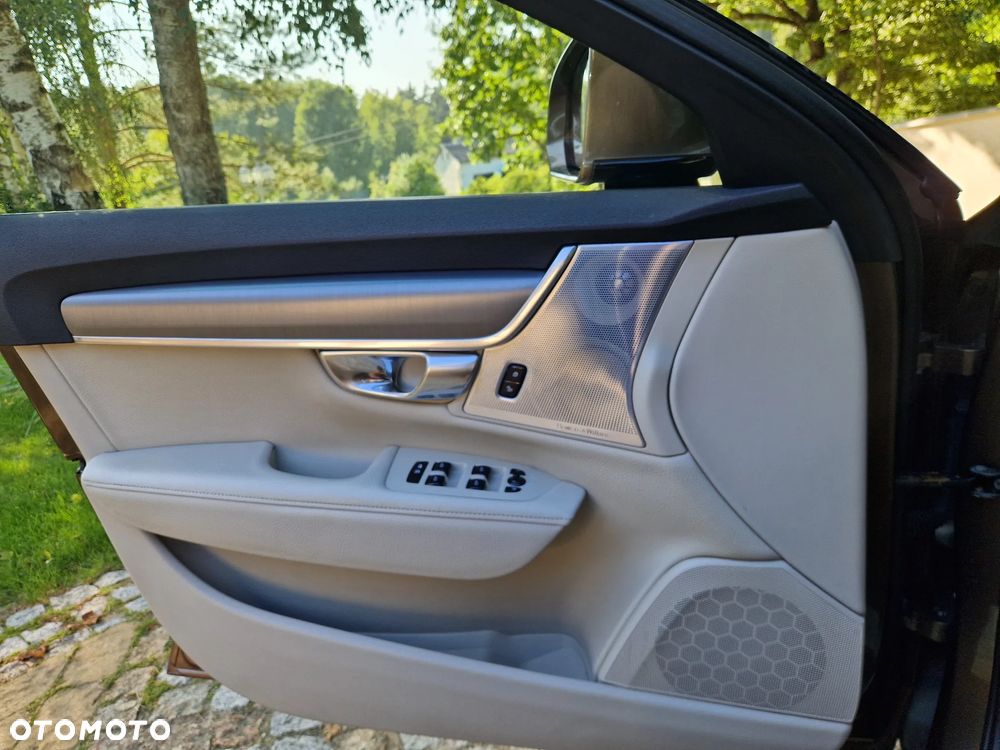 Volvo V90 D5 AWD Momentum - 11