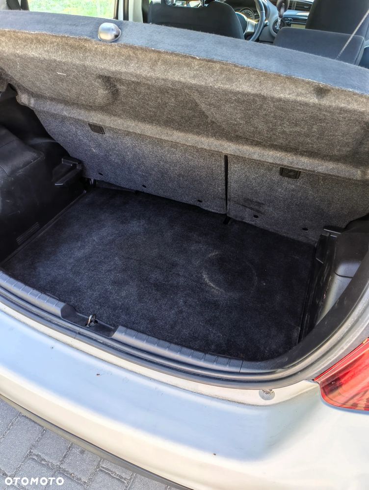 Toyota Yaris 1.0 Active EU6 - 9
