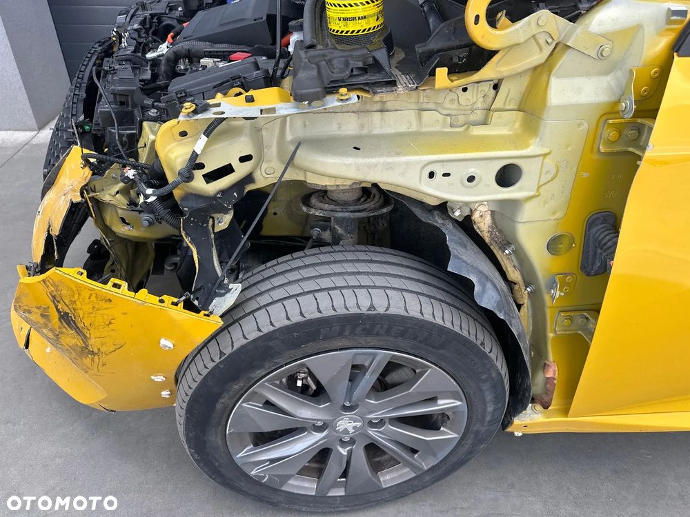 Peugeot 208 Elektromotor 136 Allure+ - 19