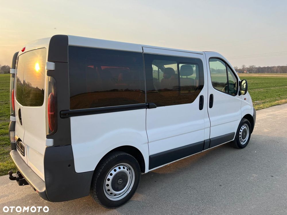 Opel Vivaro - 14