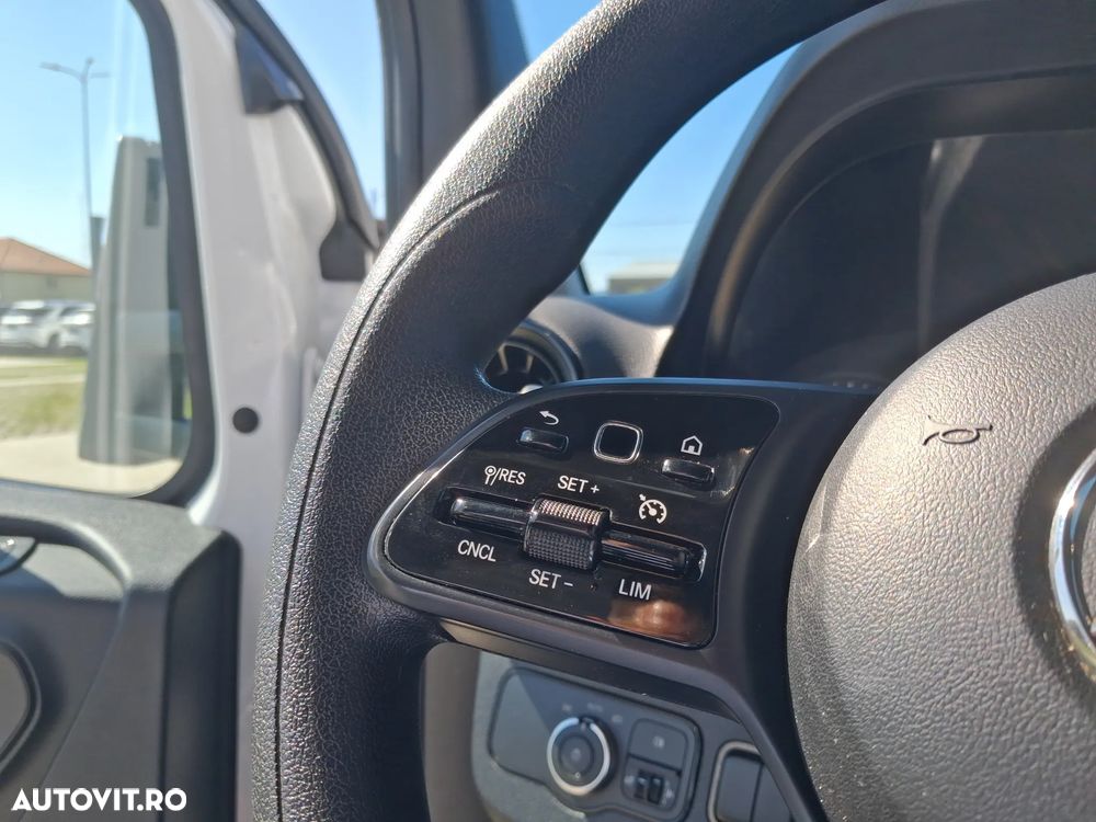 Mercedes-Benz Sprinter 317 - 11