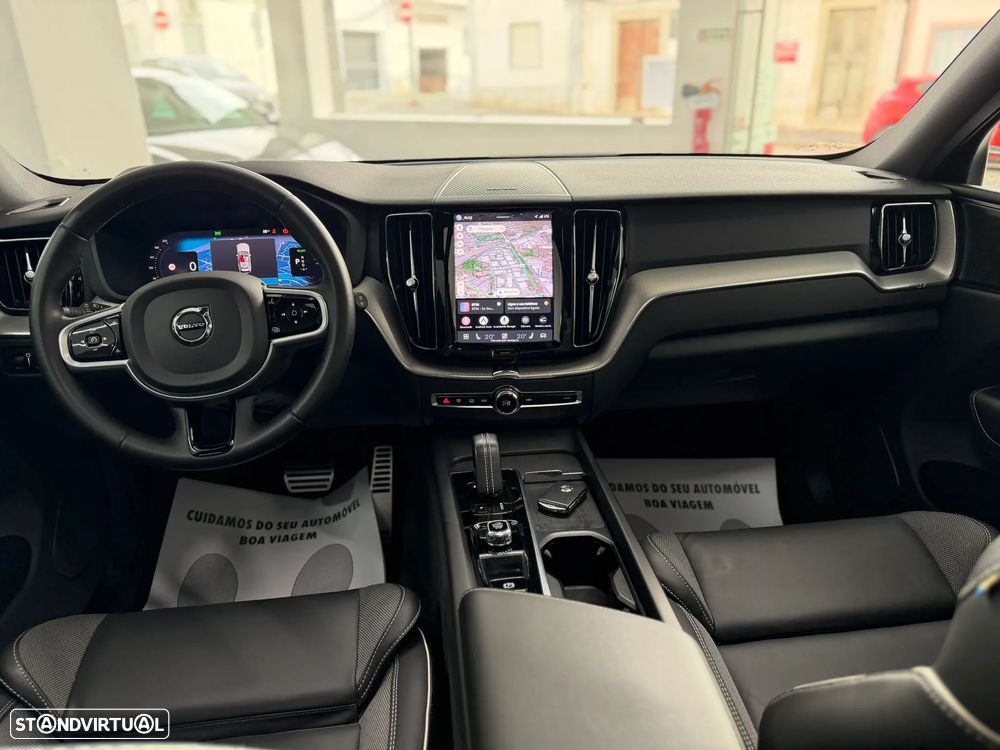 Volvo XC 60 2.0 T6 PHEV R-Design Expression AWD - 44
