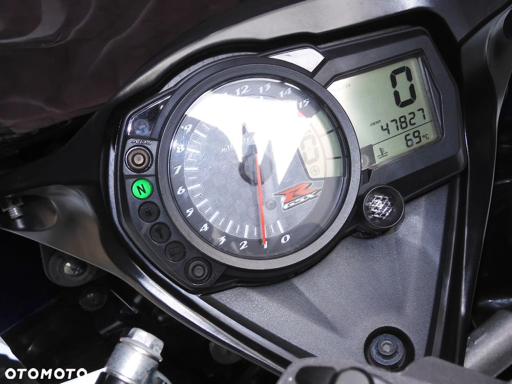 Suzuki GSX-R - 32