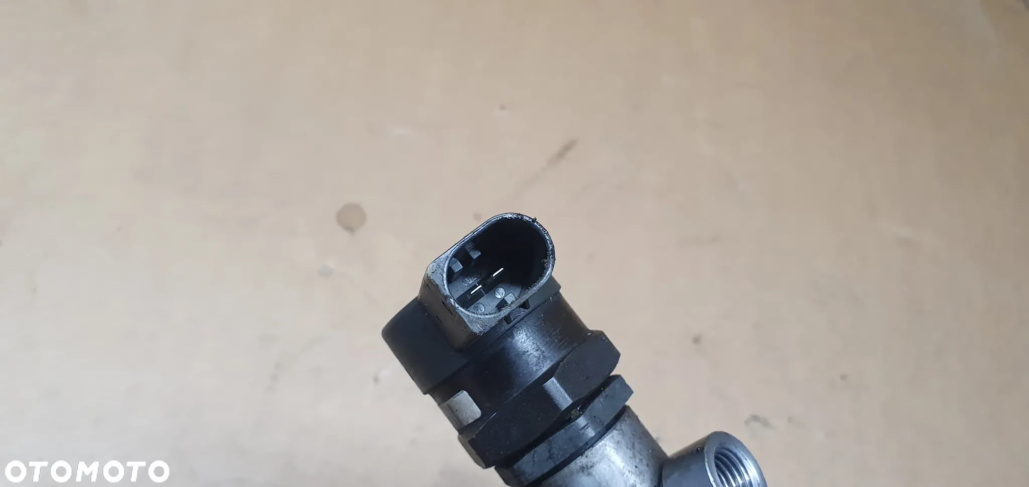 Listwa wtryskowa rurki czujnik VW Touareg 3.0 TDI 057130764C - 5