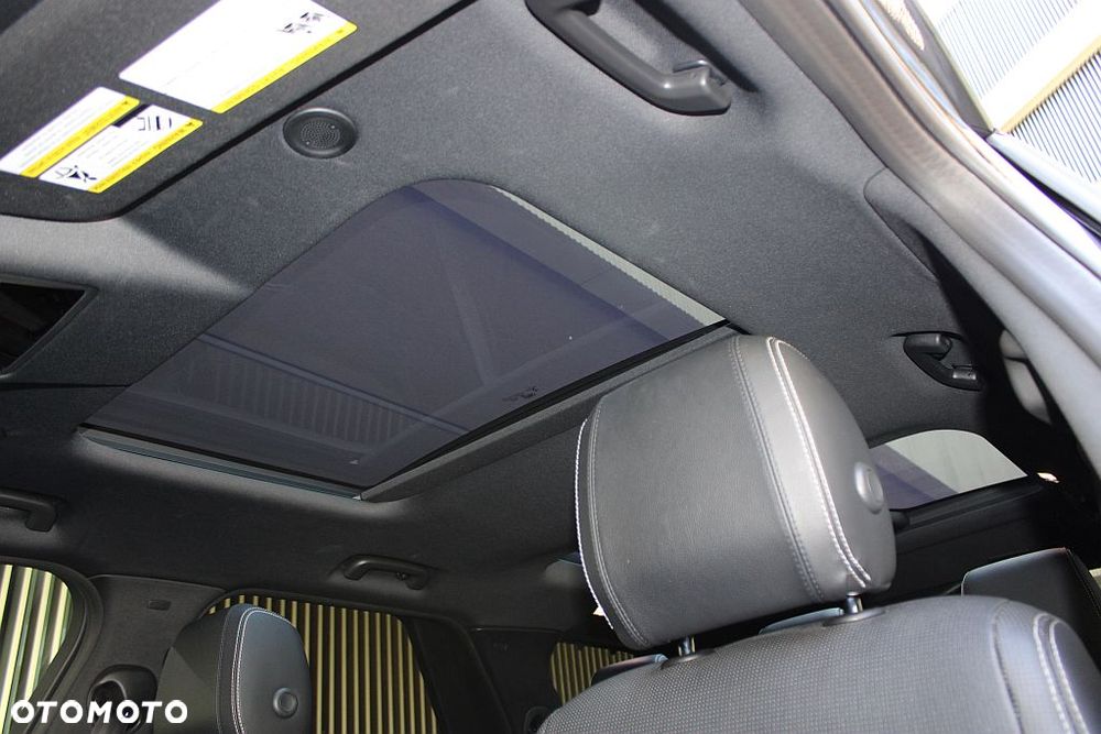 Land Rover Discovery 2.0 P300 R-Dynamic S - 34