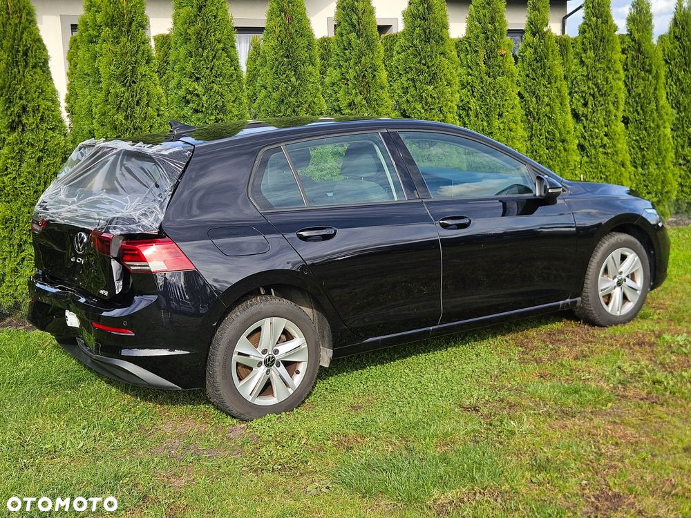 Volkswagen Golf 1.0 eTSI OPF DSG Active - 2