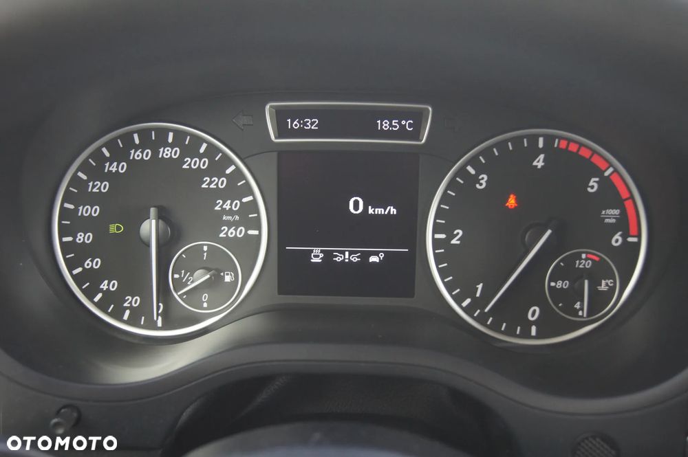 Mercedes-Benz Klasa B 180 CDI (BlueEFFICIENCY) - 11