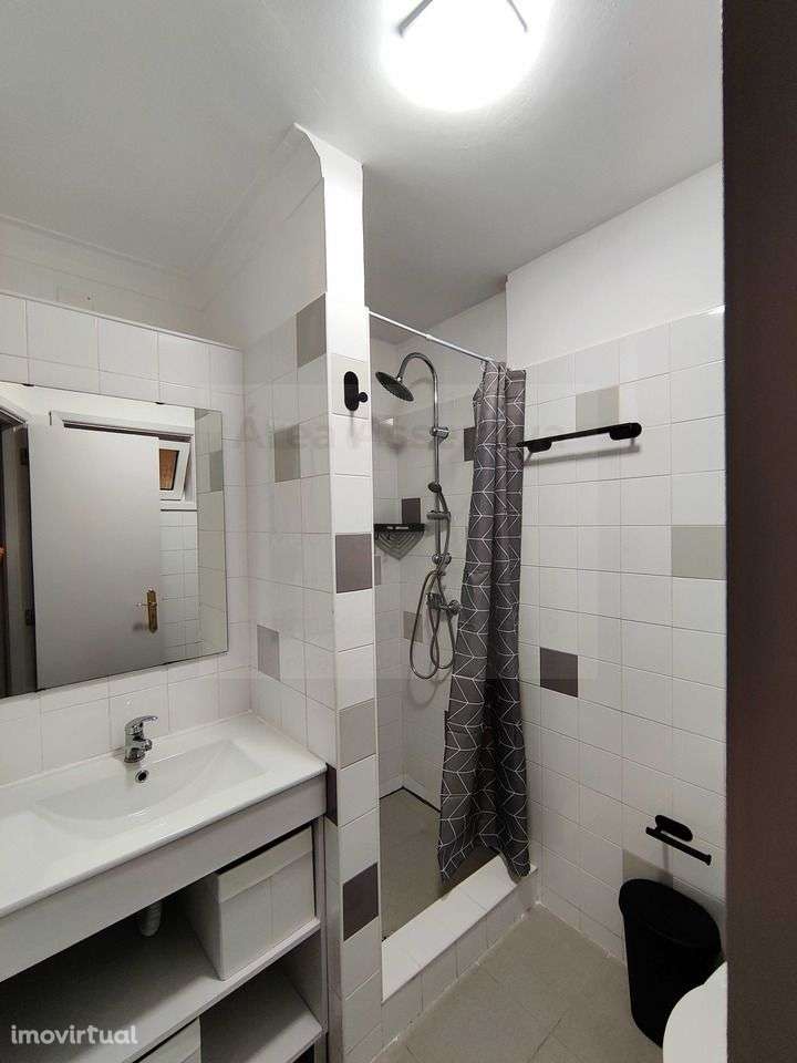 Apartamento T2 c/ terraço e varanda (LER DESCRITIVO ANTES DE CONTACTA - Grande imagem: 4/16