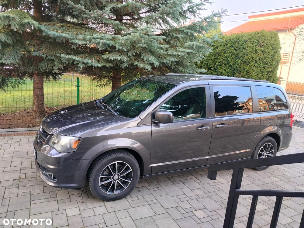 Dodge Grand Caravan - 1