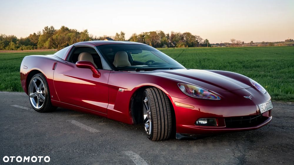 Chevrolet Corvette - 21