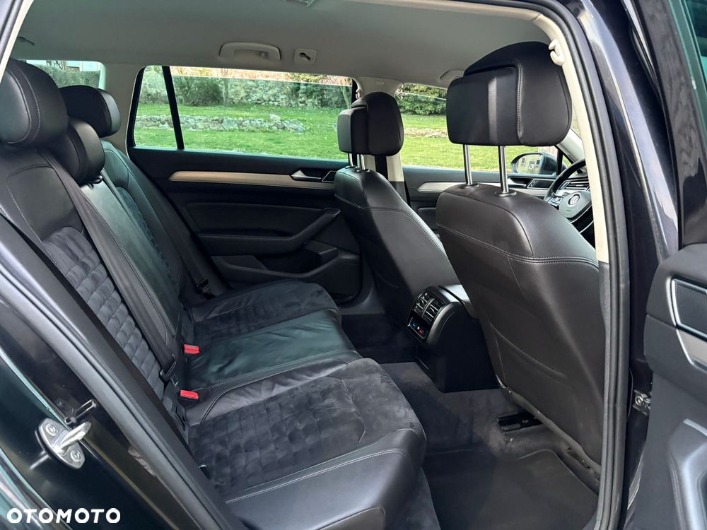 Volkswagen Passat 2.0 TDI SCR (BlueMotion Tech) 4Mot DSG Highline - 11