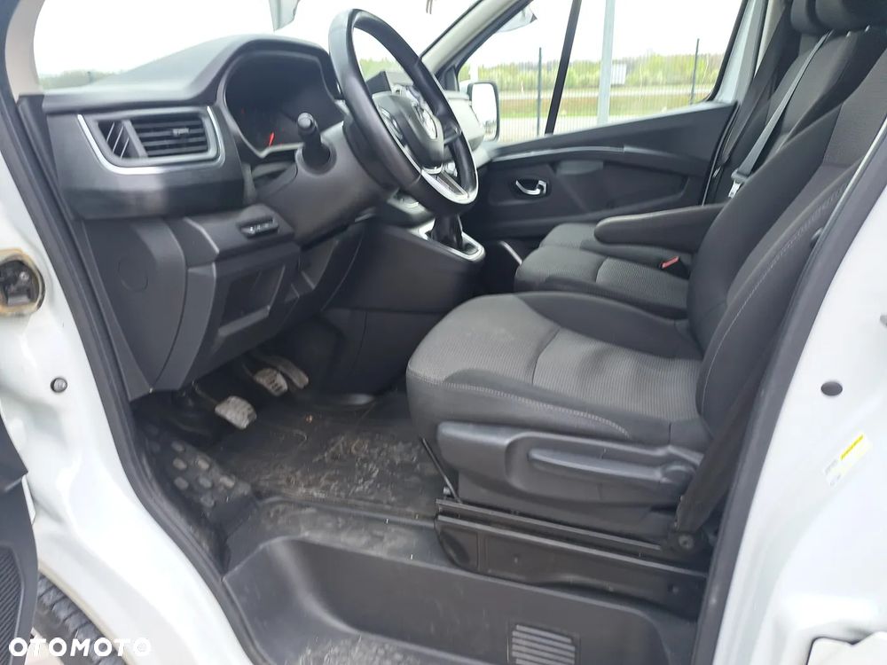 Renault Trafic 2.0 dCi - 8