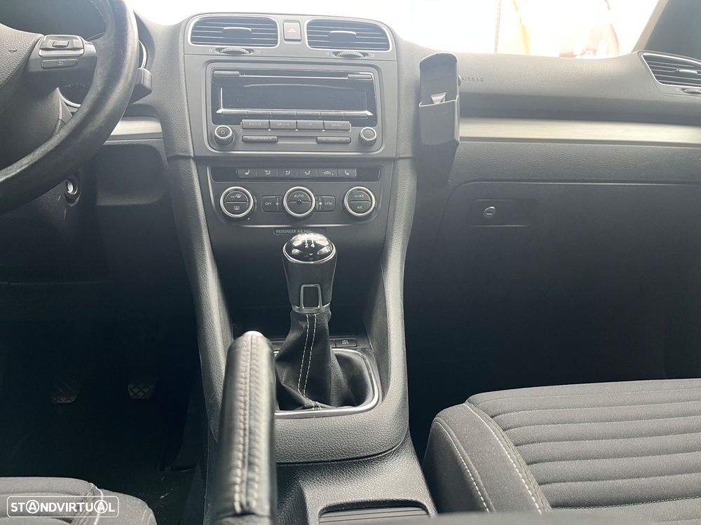 VW Golf Cabriolet 1.6 TDi Cup - 11