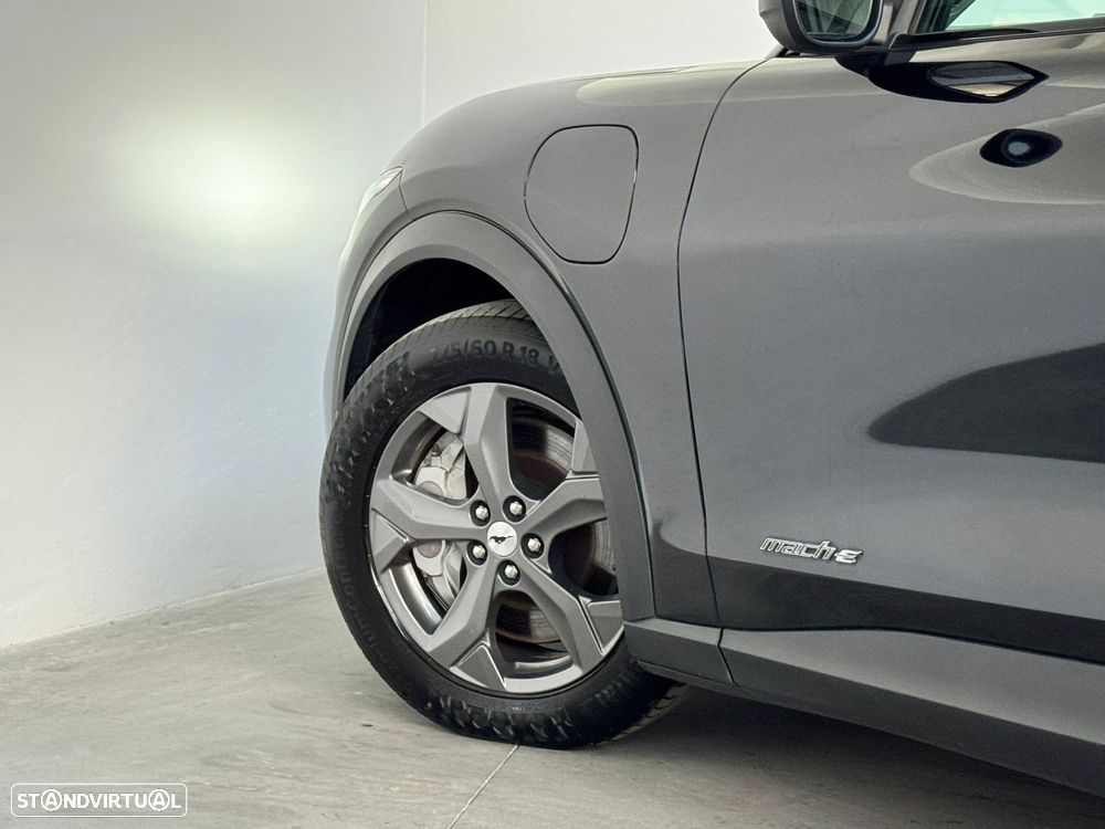 Ford Mustang Mach-E 72.6 kWh Base - 12